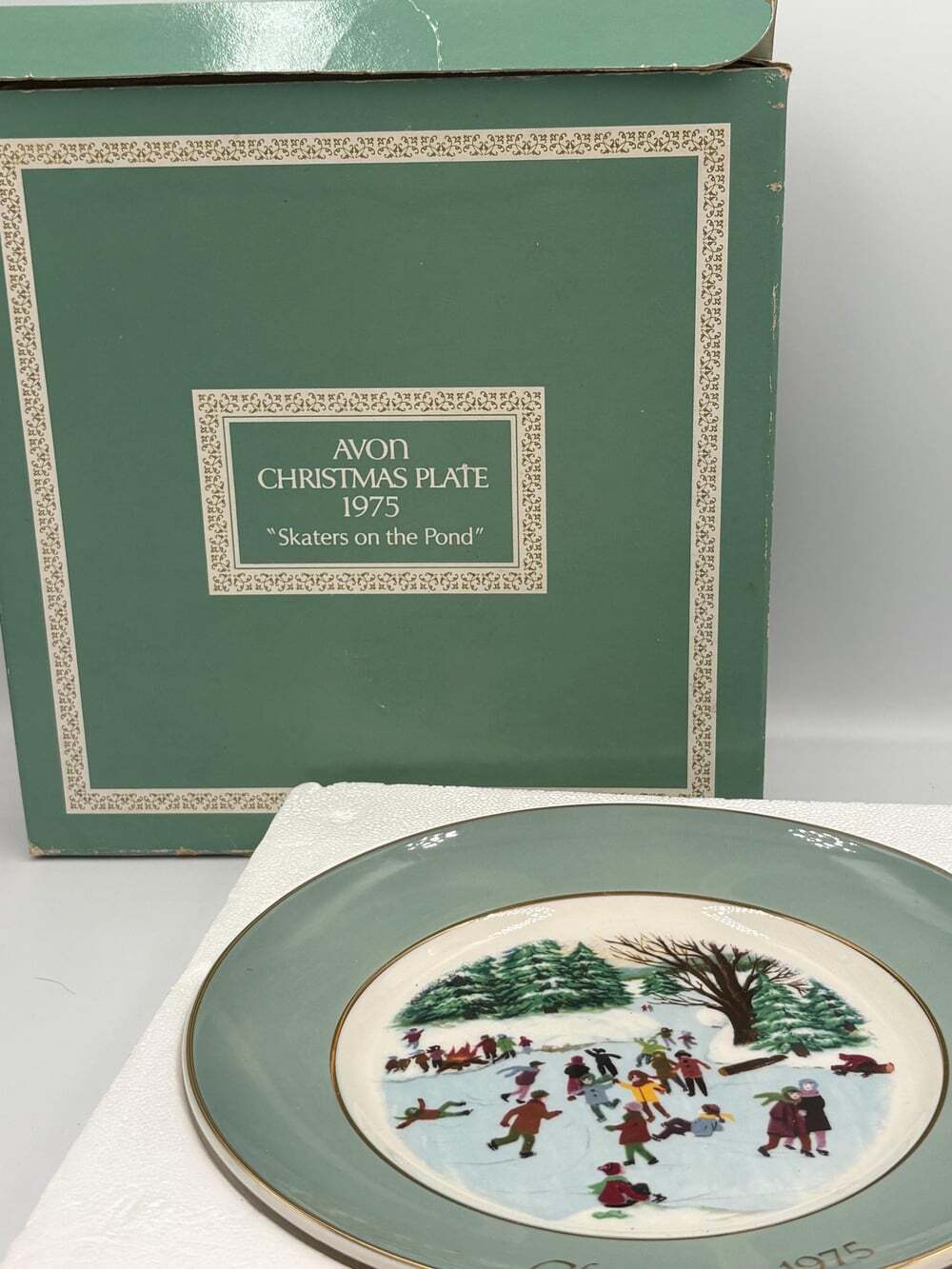 Vintage 1975 Avon Christmas Plate "Skaters on the Pond" | 4th Edition | Enoch We